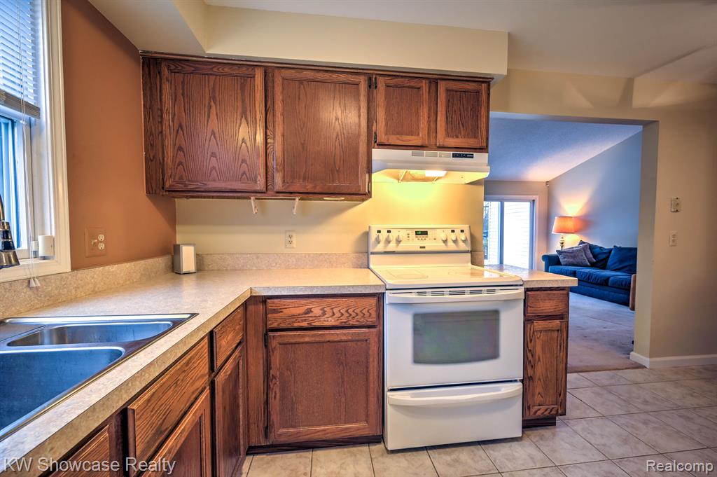 5806 KING JAMES, Waterford, MI 48327 — Photo 18