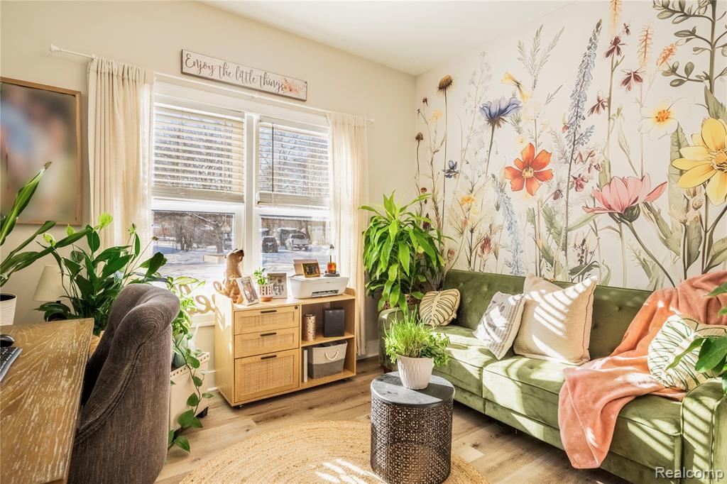5730 Crescent Road, Waterford, MI 48327 — Photo 17