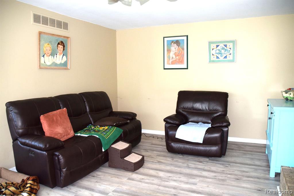 3307 TURNBERRY Lane, Ann Arbor, MI 48108 — Photo 8