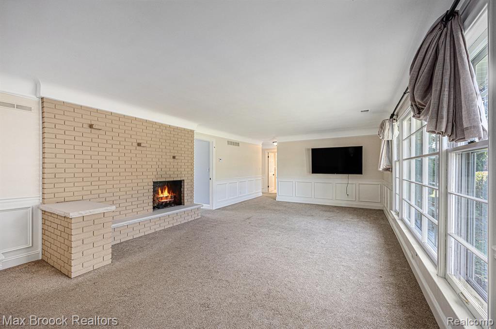 60 E Hurst Drive, Troy, MI 48085 — Photo 5