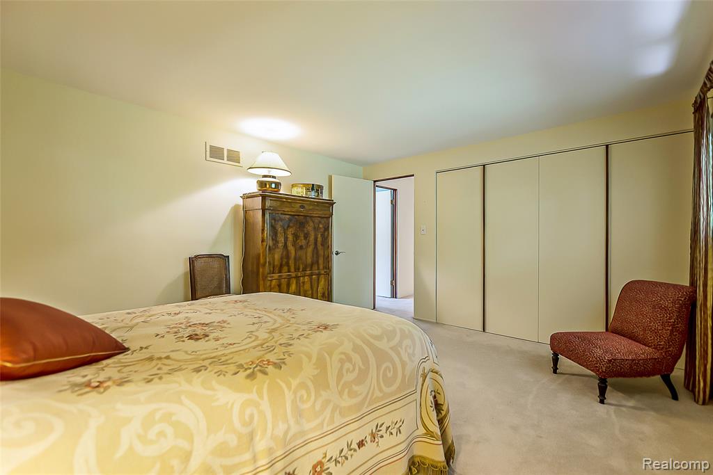 581 Woodway Court, Bloomfield Hills, MI 48302 — Photo 38