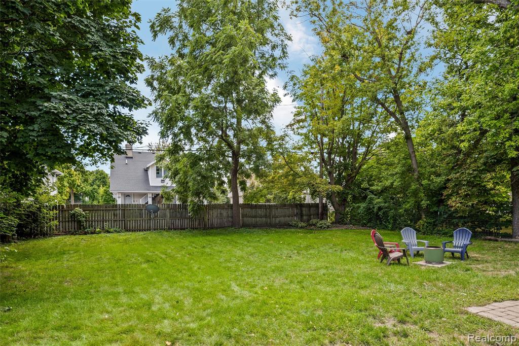 709 E Clinton Street, Howell, MI 48843 — Photo 25