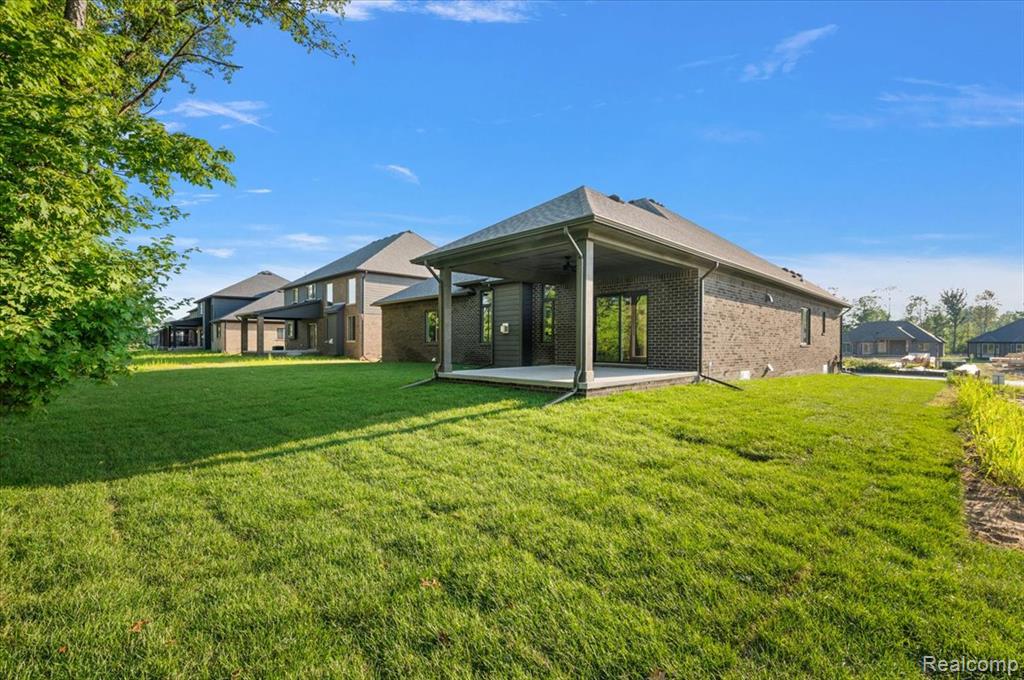 50798 Mistwood Drive, Macomb, MI 48042 — Photo 54