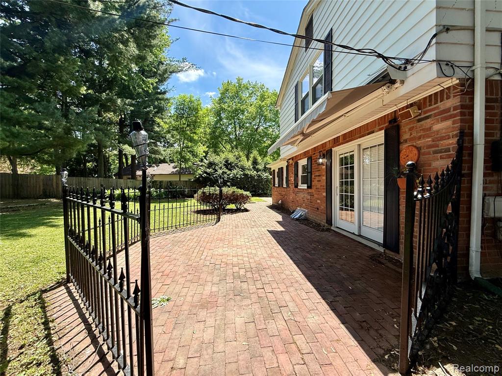 38552 Macintosh Court, Clinton Twp, MI 48036 — Photo 80