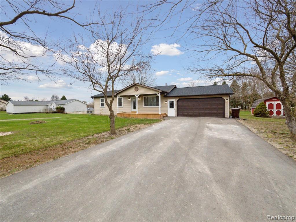 5469 HOGBACK Road, Fowlerville, MI 48836 — Photo 3