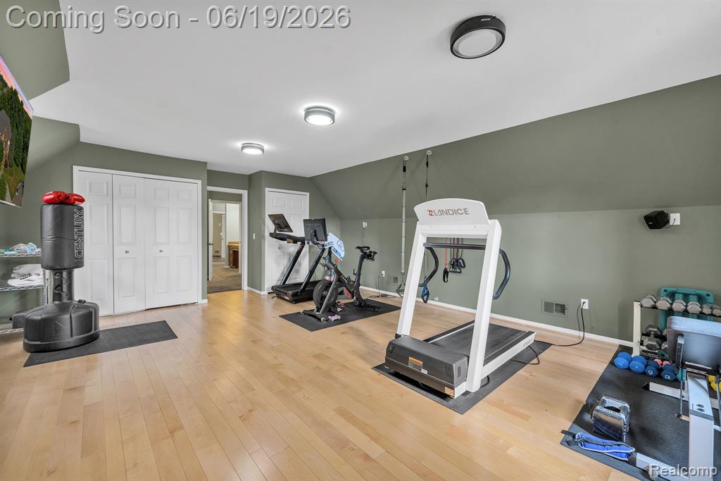 7061 Trailway Court, West Bloomfield, MI — Photo 64