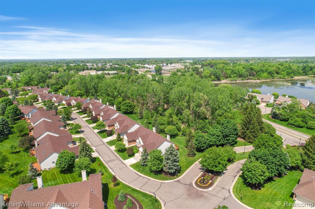 390 Mulberry Drive, Commerce Twp, MI 48390 — Photo 42