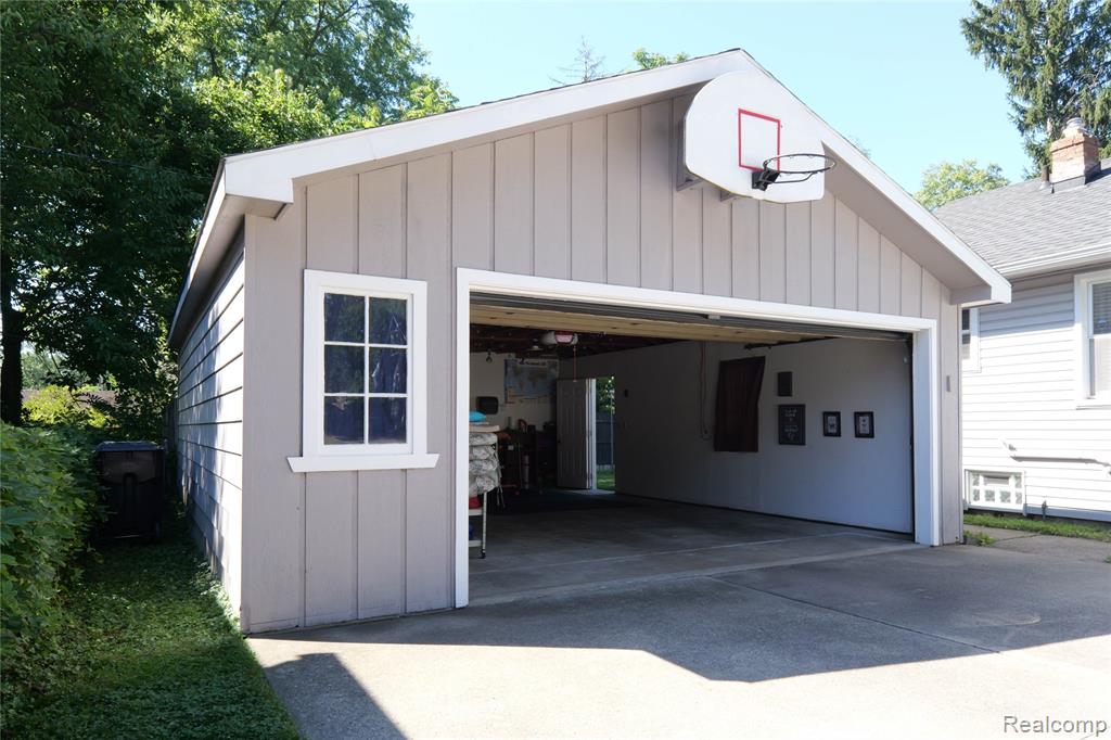 8431 Roseland Court, Oak Park, MI 48237 — Photo 23