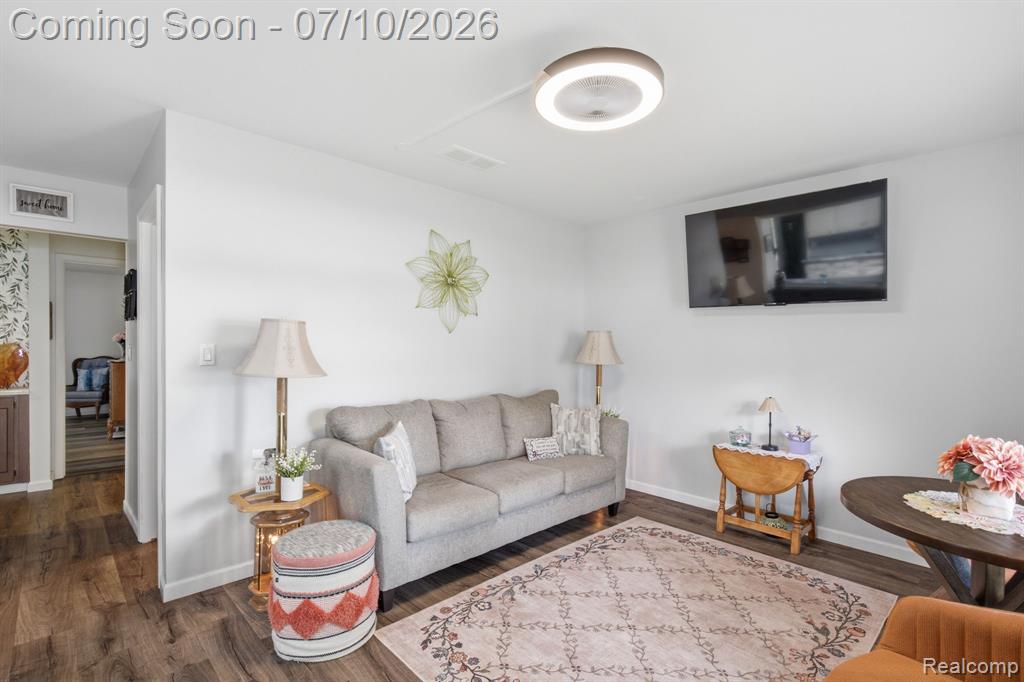 1501 River Road, 301, St. Clair, MI 48079 — Photo 3