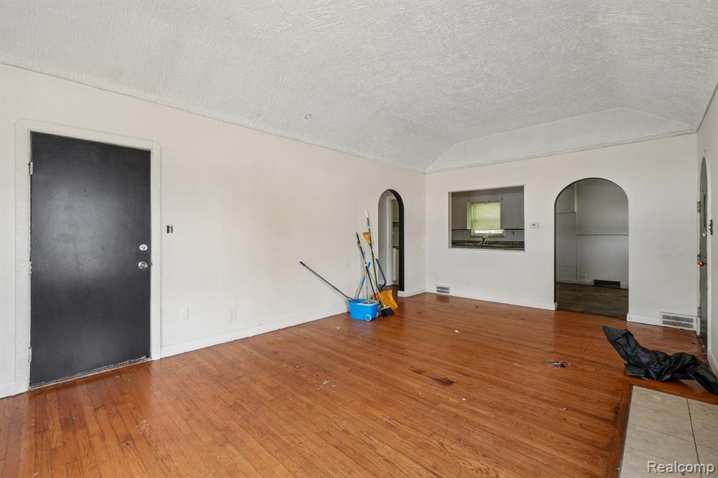 15906 Collingham Drive - Photo 5
