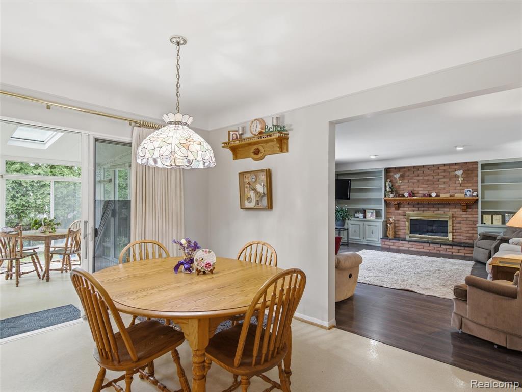 883 Briarcliff Drive, Grosse Pointe, MI 48236 — Photo 18