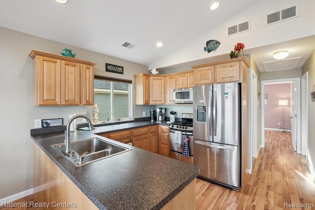 4807 DOWNING Drive, Pinckney, MI 48169 — Photo 19