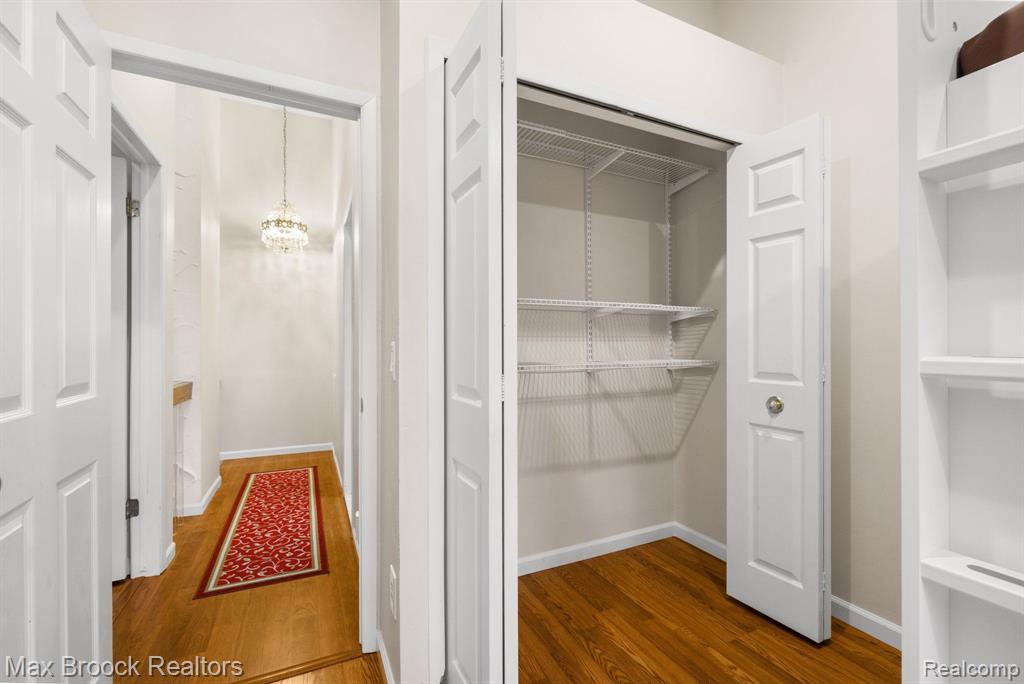 31162 Country Way, Farmington Hills, MI 48331 — Photo 16