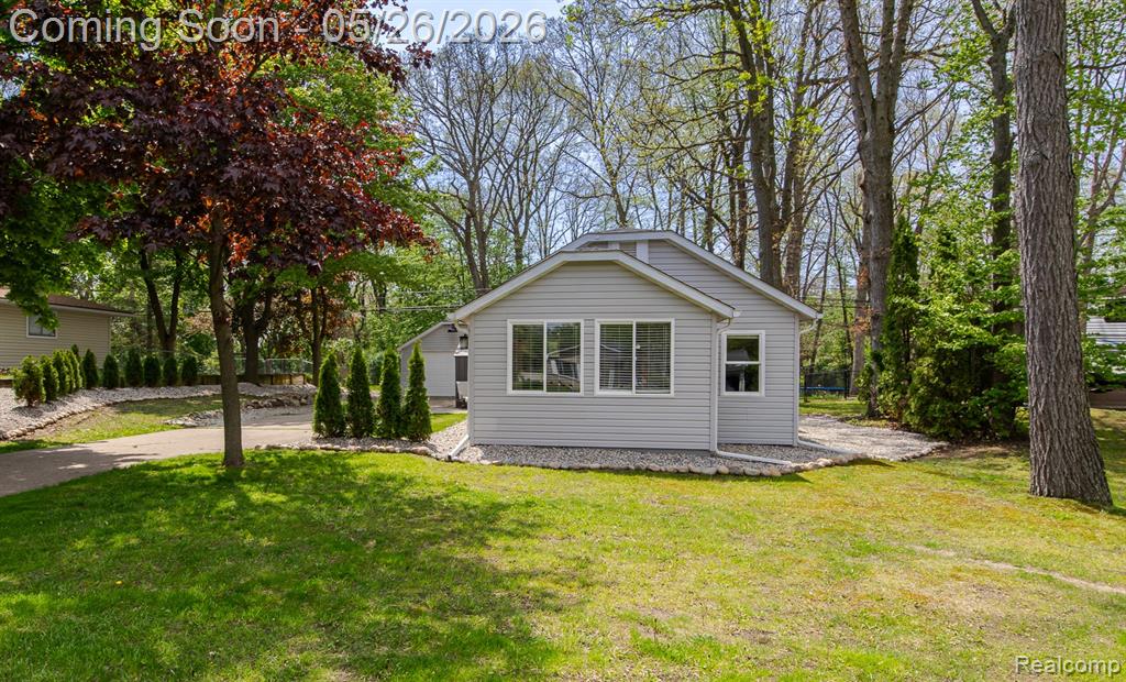 6281 Waldon Road, Clarkston, MI — Photo 2