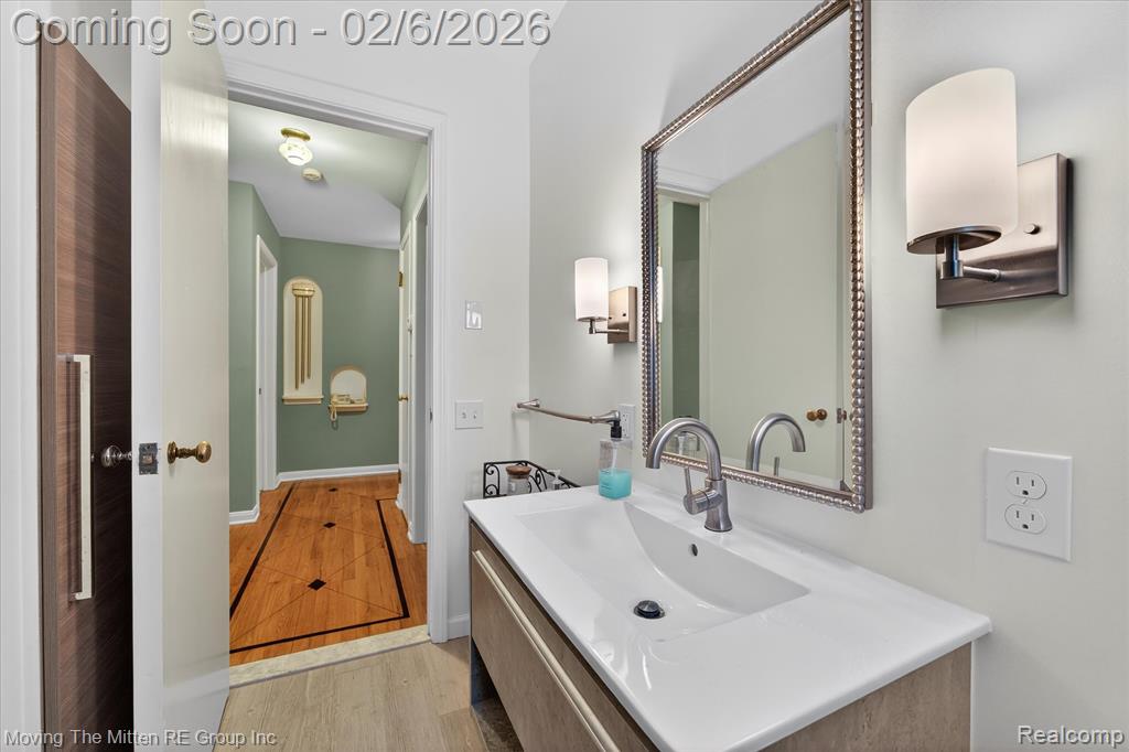351 Ridgemont Road, Grosse Pointe Farms, MI 48236 — Photo 24