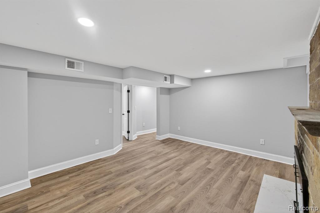 10001 Greensboro Street, Detroit, MI 48224 — Photo 34