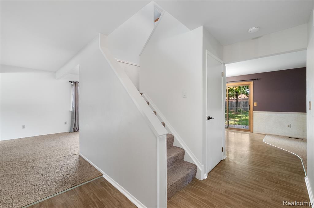 44114 Somerset Square, Canton, MI 48187 — Photo 5