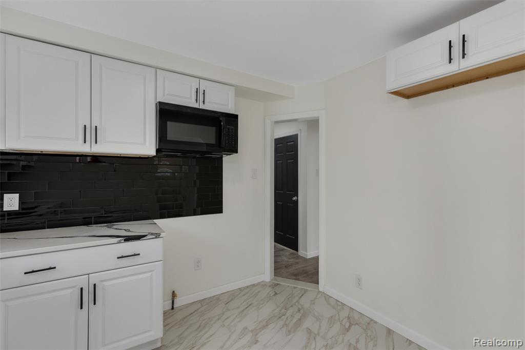 19477 Prest Street, Detroit, MI 48235 — Photo 13