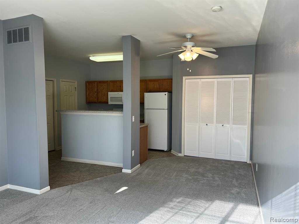 26652 KIRKWAY Drive, Woodhaven, MI 48183 — Photo 13