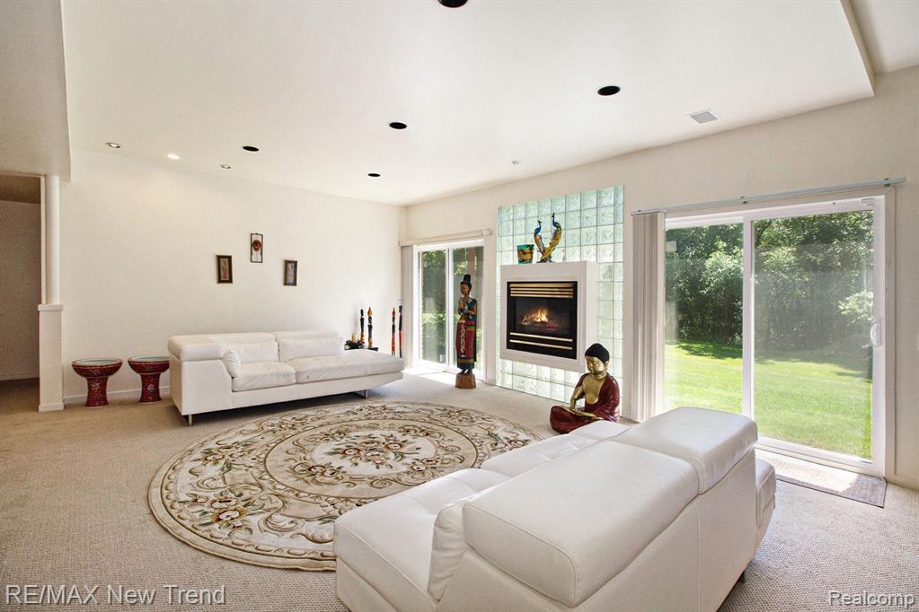 5573 SILVER POND, West Bloomfield, MI — Photo 47