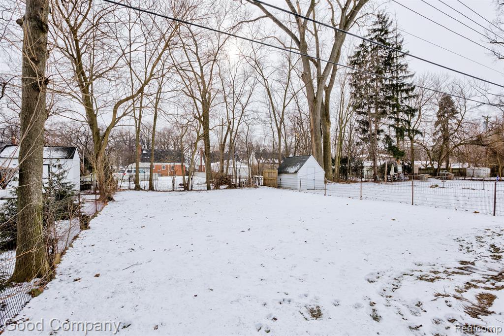 903 ROYAL Avenue, Royal Oak, MI 48073 — Photo 38