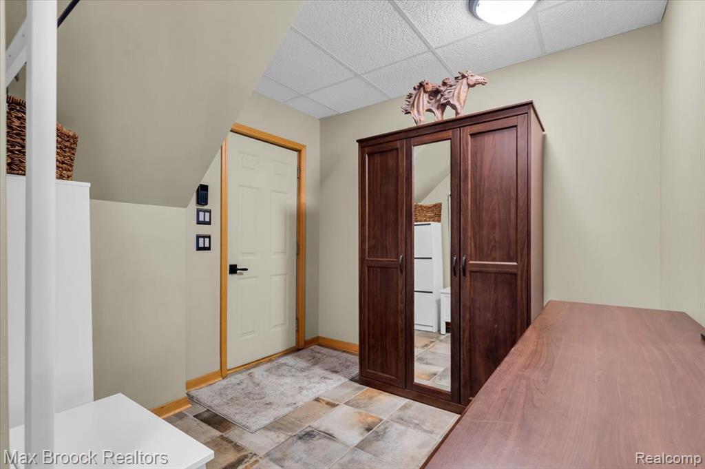 5970 Lynne Hollow Drive, Commerce Twp, MI 48382 — Photo 55