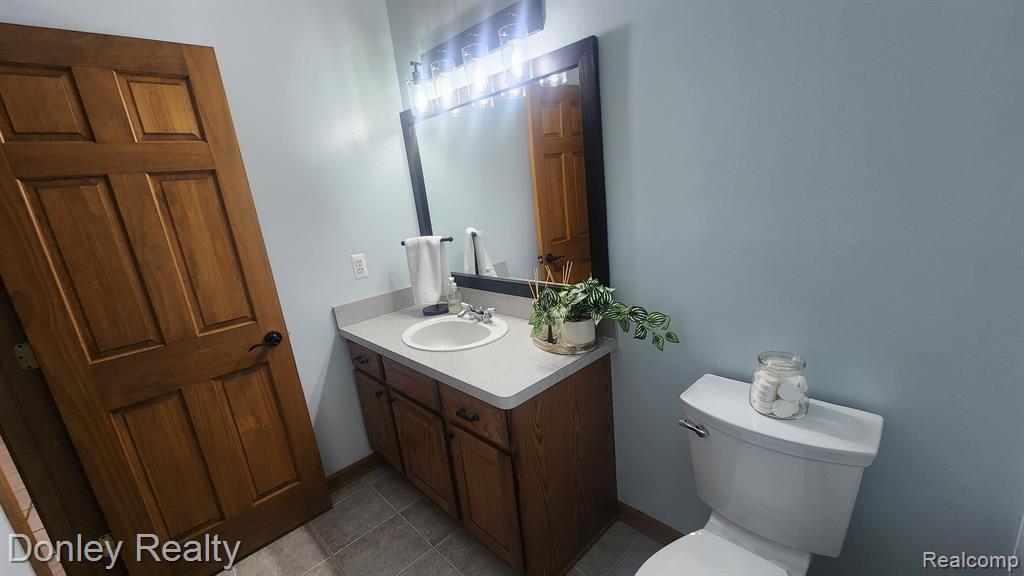 3239 HILLVIEW Drive, Metamora, MI 48455 — Photo 13