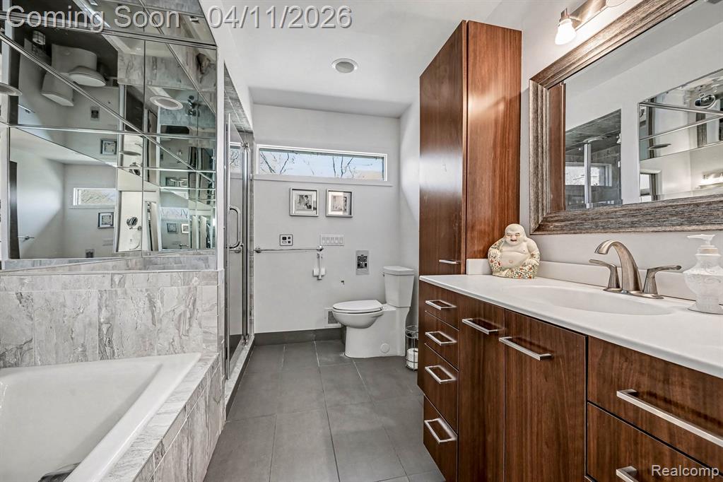 5950 Pinetree Drive, West Bloomfield, MI — Photo 23