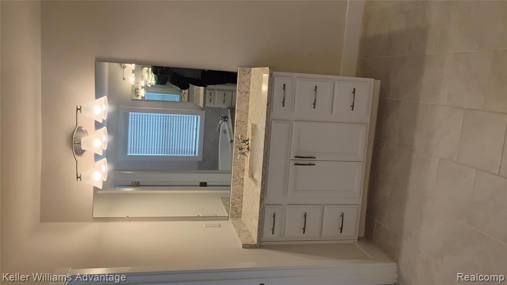 50654 Scarborough Road, Canton, MI 48188 — Photo 9