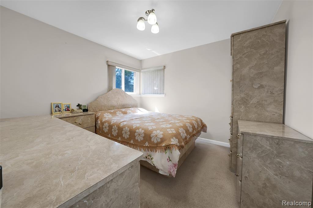 13341 Albany Street, Oak Park, MI 48237 — Photo 10