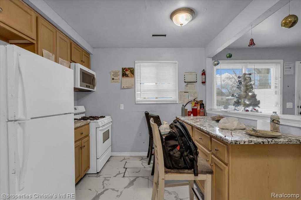 12900 Stahelin Avenue, Detroit, MI 48223 — Photo 6