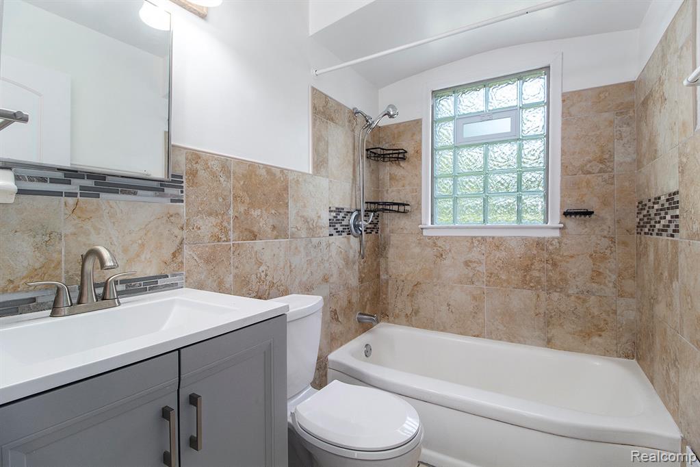 15487 Greydale Street, Detroit, MI 48223 — Photo 22