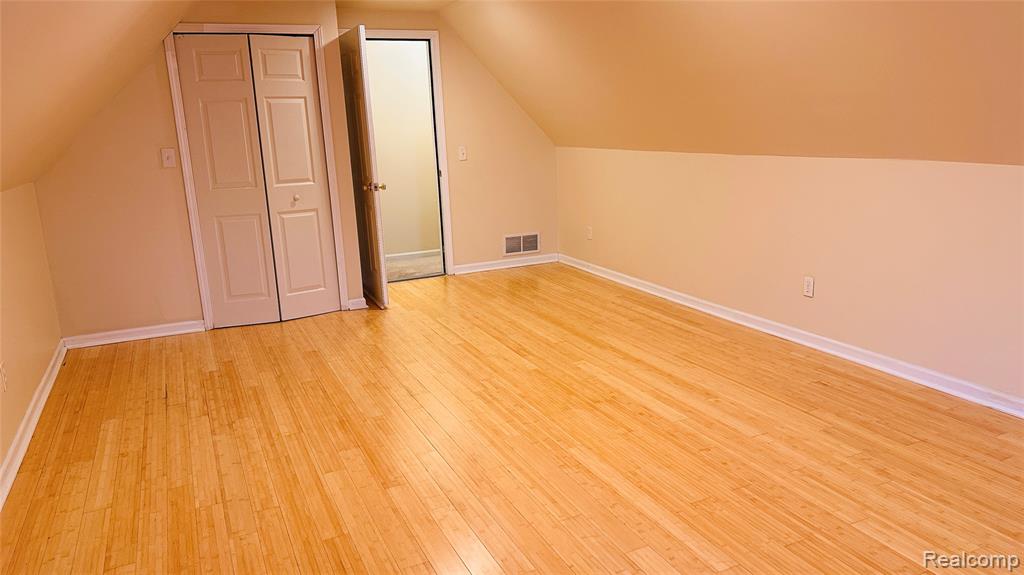 7655 JEWELL Ter, West Bloomfield, MI 48323 — Photo 22