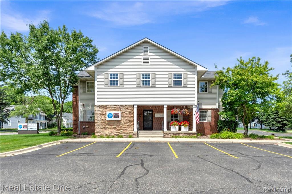 110 S Washington Street, Oxford, MI 48371