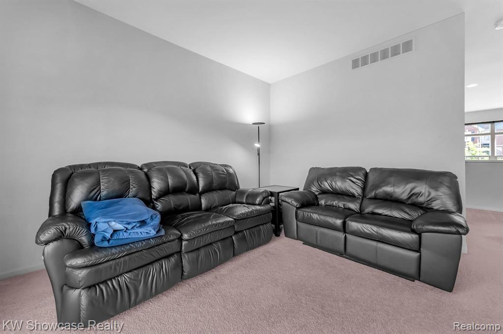 432 CHERRY ORCHARD Road, Canton, MI 48188 — Photo 39