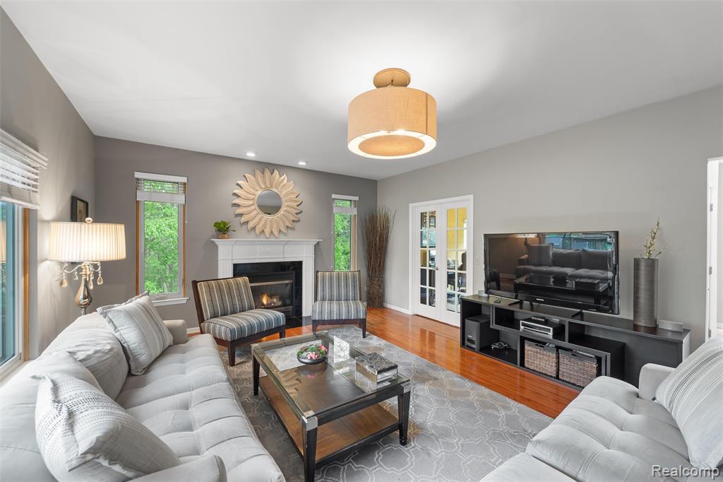 10099 Fernbrooke Drive, Brighton, MI 48116 — Photo 17