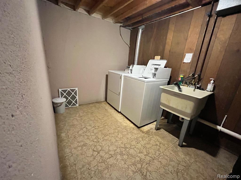 23025 Liberty Street, 13, Saint Clair Shores, MI 48080 — Photo 31