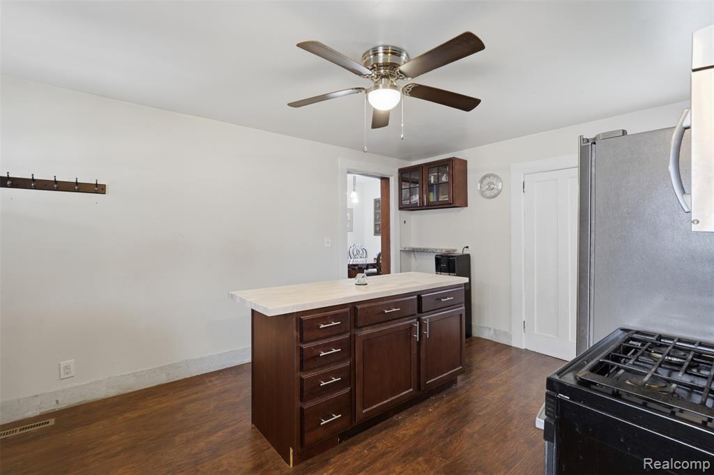 502 E Logan Street, Tecumseh, MI 49286 — Photo 14