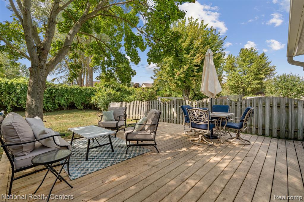 24320 Westpointe Street, Brownstown, MI 48183 — Photo 28