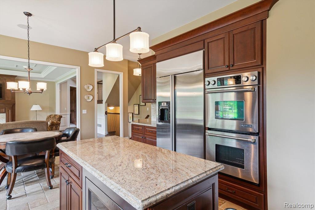 17712 PARKSHORE Drive, Northville, MI 48168 — Photo 18