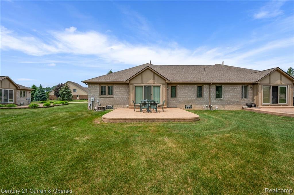 52179 Sawmill Creek Drive, Macomb, MI 48042 — Photo 8
