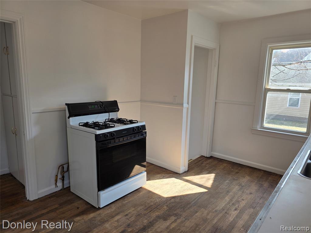2137 N Main Street, Fairgrove, MI 48733 — Photo 4