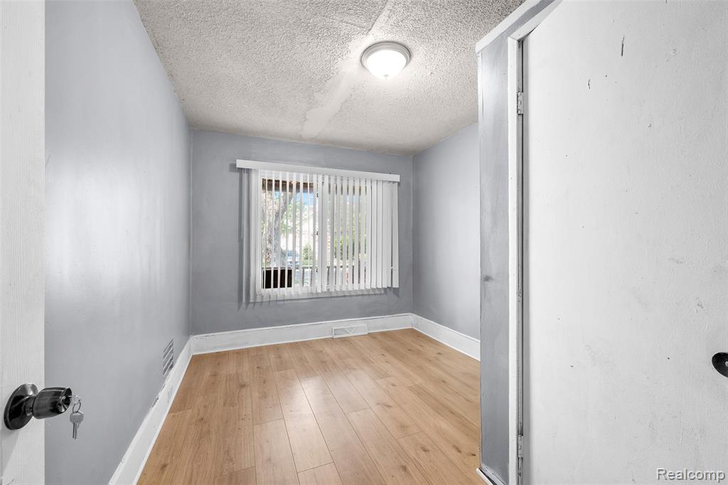 6816 Westwood Street, Detroit, MI 48228 — Photo 15