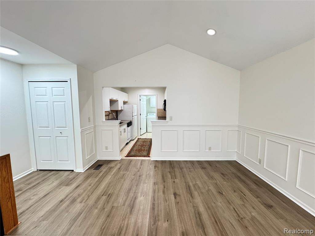 5472 Pine Aires Drive, Sterling Heights, MI 48314 — Photo 6