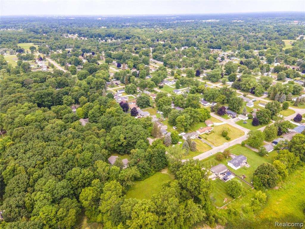 7244 Schoolcraft Drive, Davison, MI 48423 — Photo 5