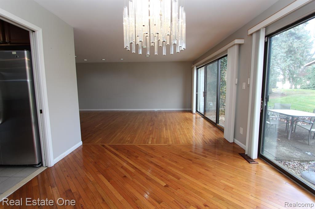 7404 PEBBLE POINT, West Bloomfield, MI — Photo 6