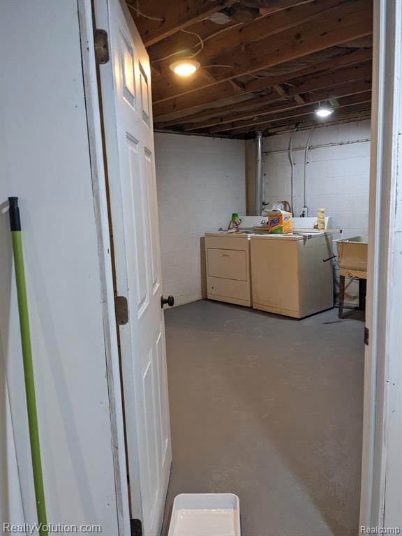6219 PINE Street, Mayville Vlg, MI 48744 — Photo 9