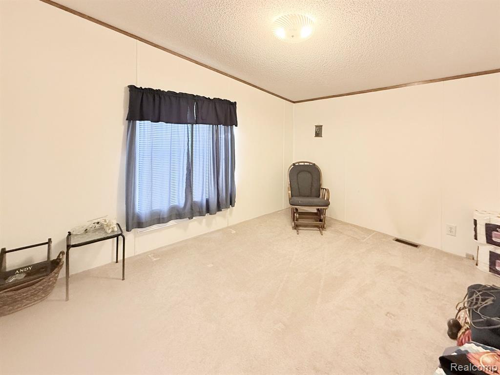 8737 Daniel Drive, Newport, MI 48166 — Photo 11