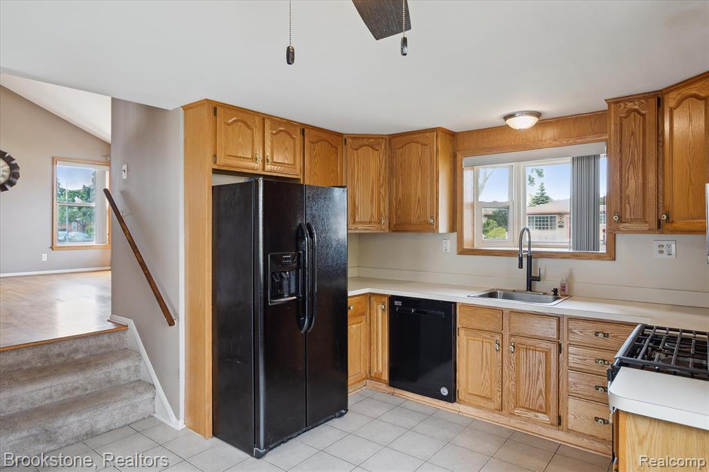6510 CADILLAC Street, Garden City, MI — Photo 21