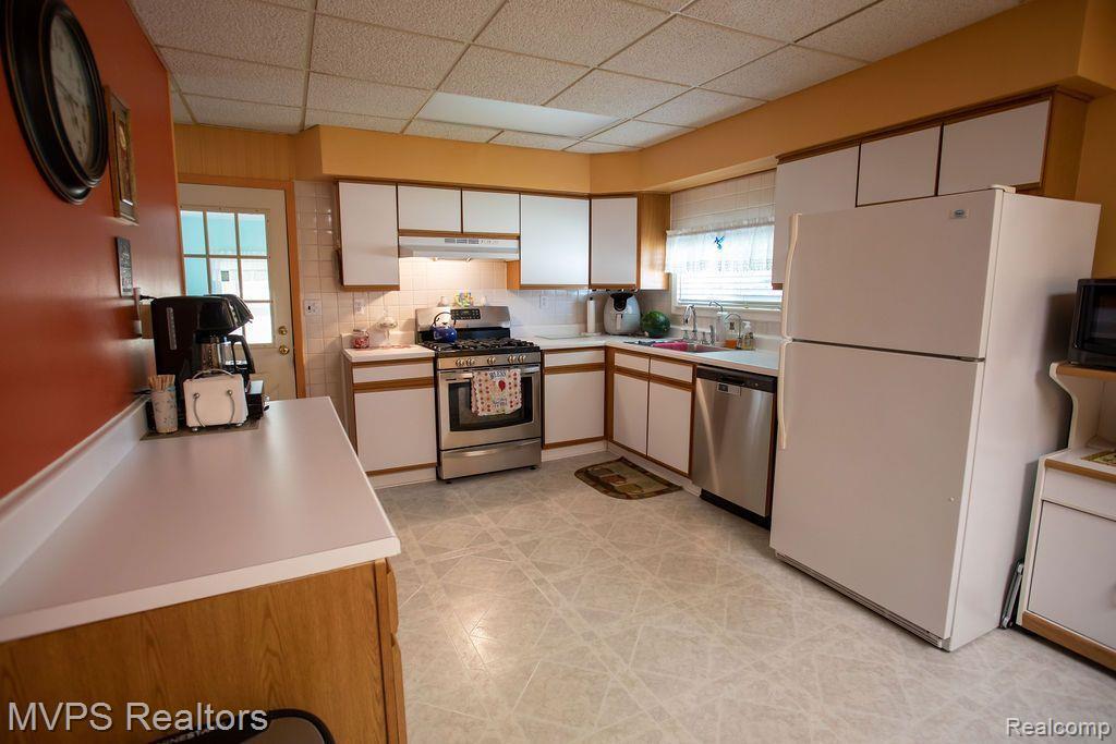 40849 ROMEO PLANK Road, Clinton Twp, MI 48038 — Photo 8